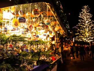 Canale: Mercatini di Natale, il centro storico addobbato a festa per le domeniche pre-natalizie