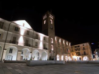 Il Natale di Nizza Monferrato inizia con l'accensione delle luminarie