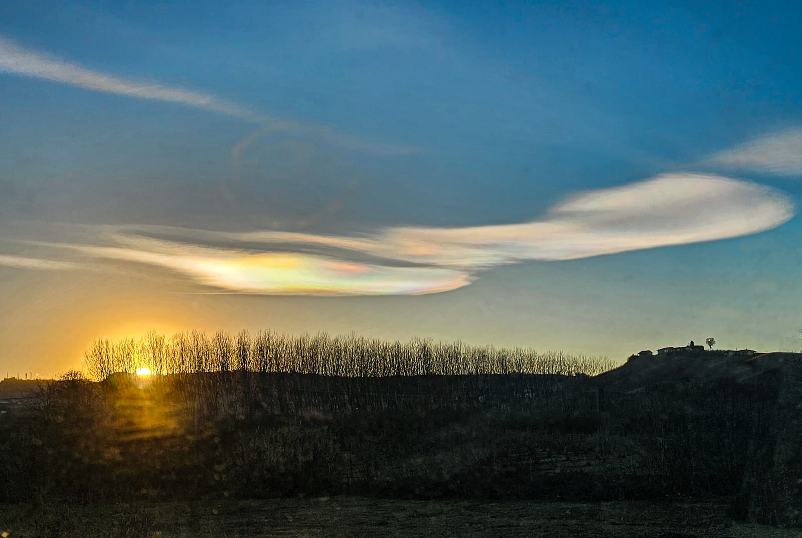 La bellezza della natura: le nubi iridescenti 2