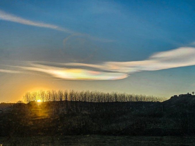 La bellezza della natura: le nubi iridescenti 1