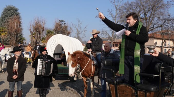 La benedizione degli animali al santuario della Madonna dei fiori 2