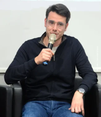 Il pilota Alberto Verna premiato dai veterani: per lui 442 competizioni col volante in mano 7