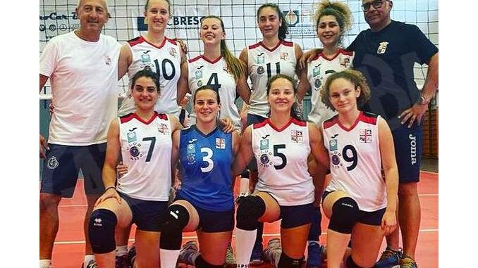 Squadra femminile albese - Campione d'Italia in carica (003) A inizio febbraio Alba ospita i Campionati italiani di pallavolo per sordi 1