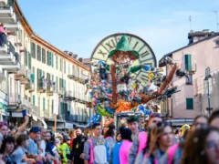 Dodici carri e centinaia di figuranti animeranno la sfilata del 96° Carnevale città di Saluzzo