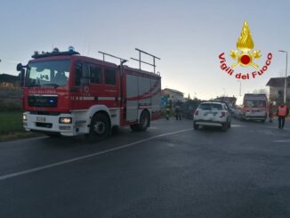 Due veicoli coinvolti nel violento incidente all'ingresso del paese di La Morra