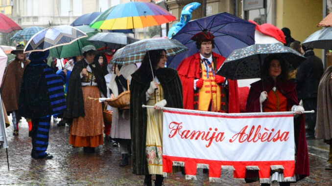 Tutta la città di Alba in festa per il Carnevale (FOTOGALLERY)