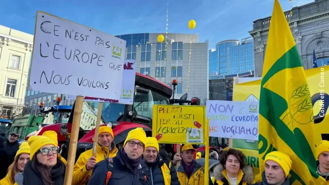 Gli agricoltori protestano in Europa. Anche Coldiretti Cuneo è a Bruxelles 2