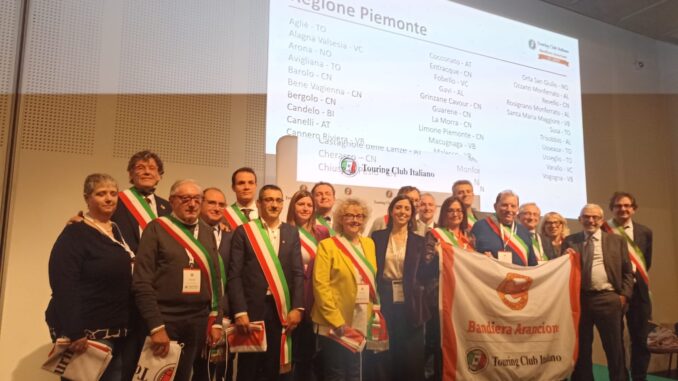 Bandiera arancione del Touring club a 39 Comuni in Piemonte