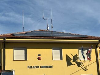 Il Municipio migliora l'efficienza energetica grazie ai pannelli fotovoltaici piazzati sul tetto