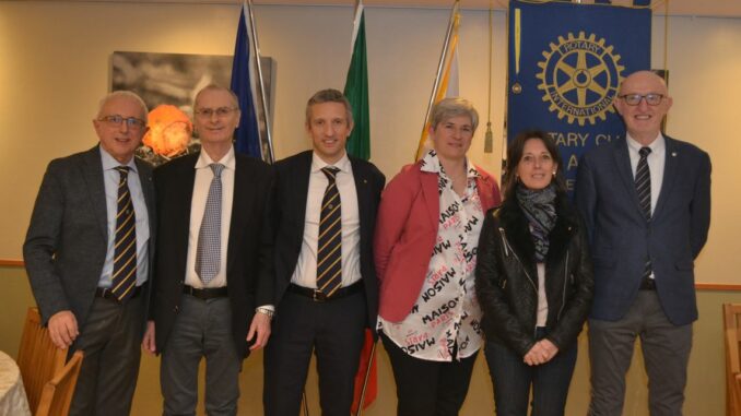 Gruppo relatori Rotary club Alba alla scoperta dei tesori della tradizione langarola