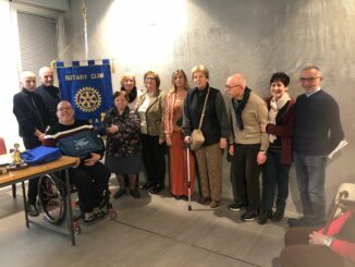 Rotary Club Bra: consegna borse di studio al service "Alzheimer cafè"