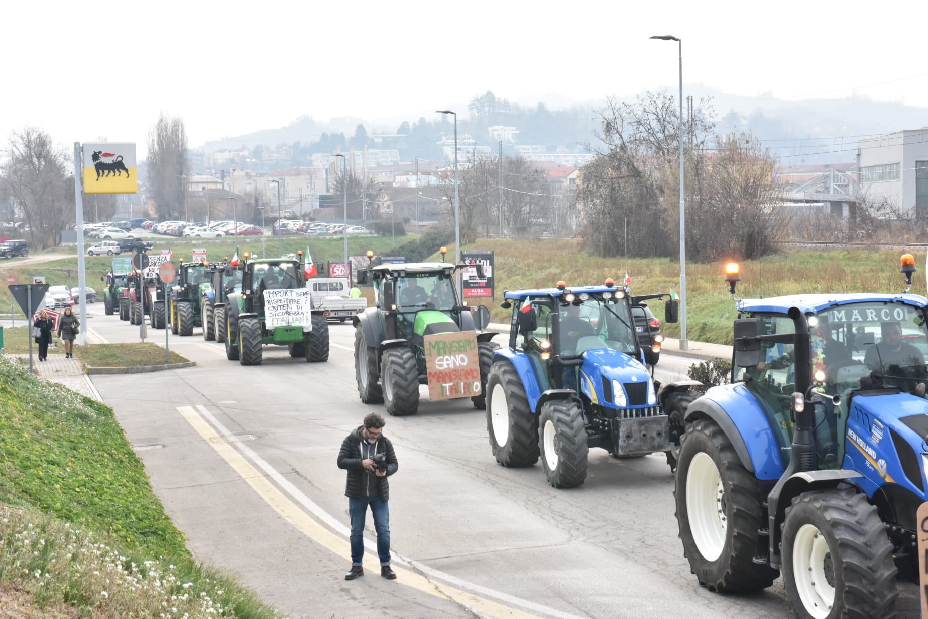 Gli agricoltori di Langhe e Roero protestano ad Alba con i trattori (FOTO e VIDEO) 14
