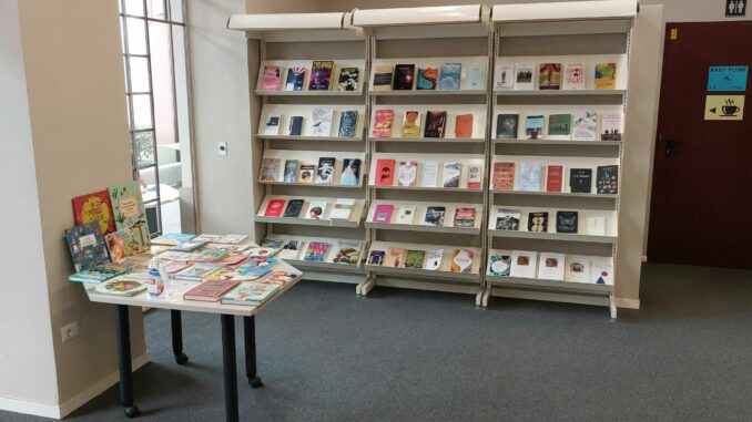 Biblioteca Un momento per t(h)e, un nuovo progetto dedicato ai genitori in biblioteca Alba