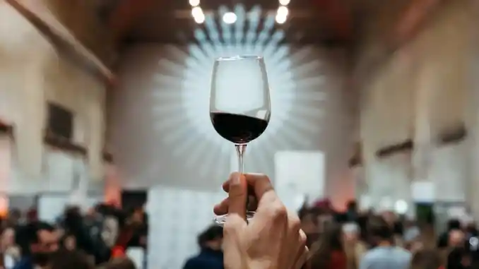 Economia: il vino delle colline Unesco ha venduto meno fuori casa