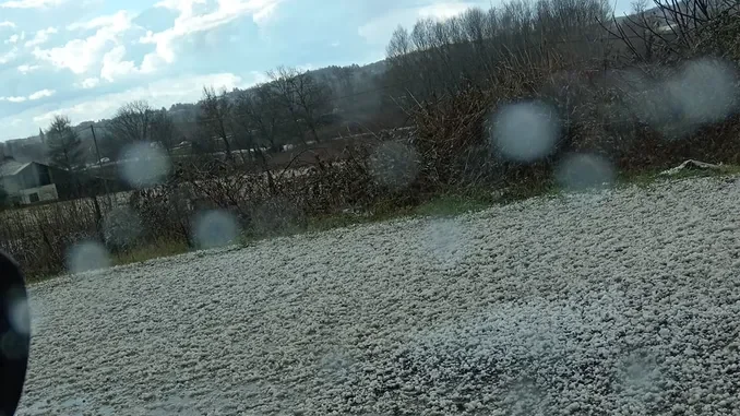 Temporale con grandine nel pomeriggio su Albese e Braidese