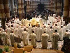 Riti della settimana Santa in cattedrale ad Alba, preparandosi per la Pasqua 1