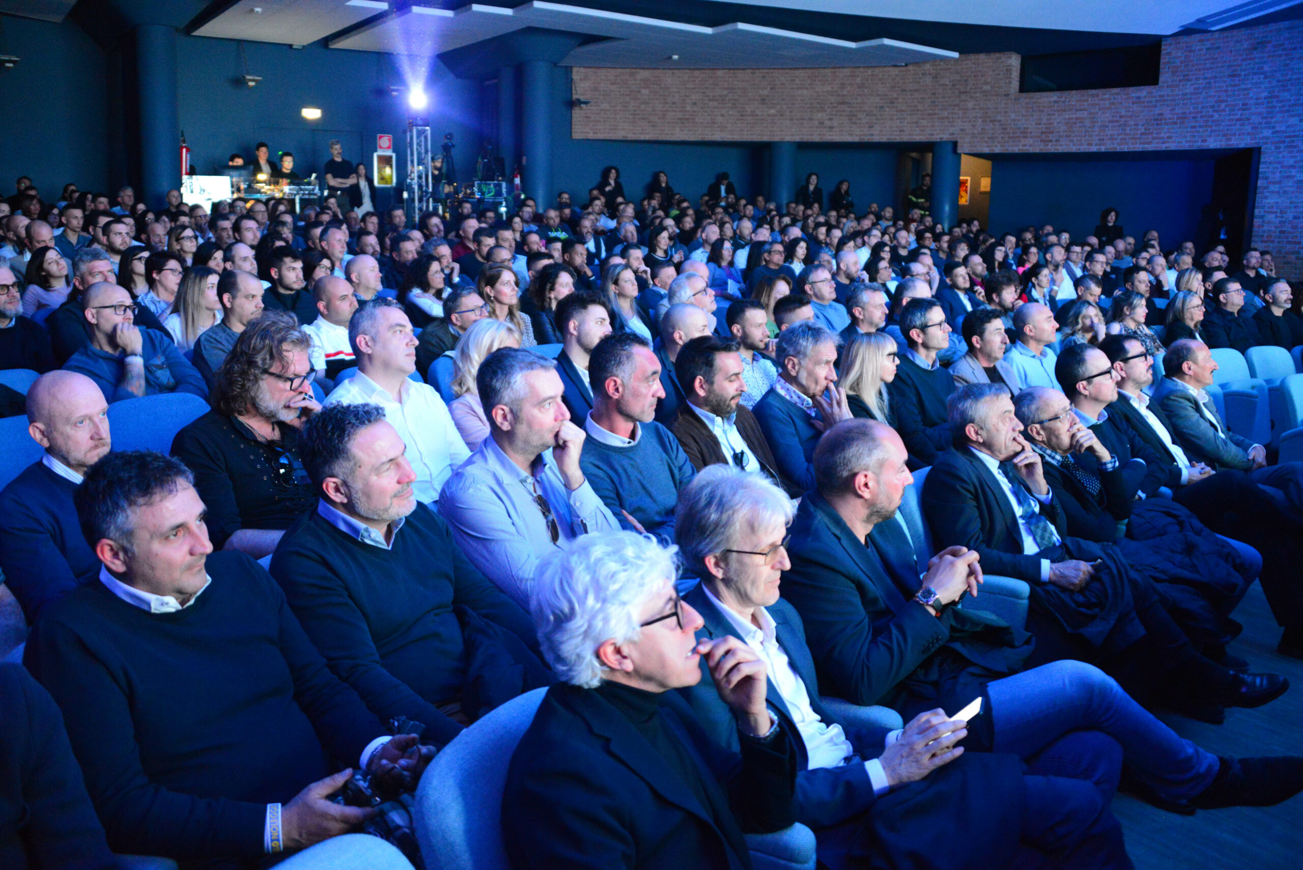 Sul palco del Sociale, la tredicesima edizione della convention Mollo (FOTOGALLERY) 6