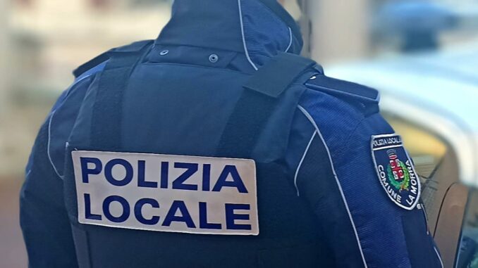 Non aveva mai preso la patente, fermato dalla Polizia locale di La Morra