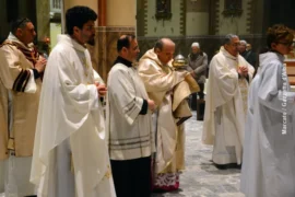 Riti della settimana Santa in cattedrale ad Alba, preparandosi per la Pasqua 10