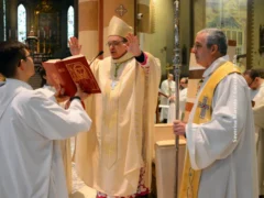 Riti della settimana Santa in cattedrale ad Alba, preparandosi per la Pasqua 5