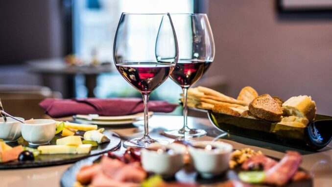 La "Festa del vino" a Clavesana, le produzioni del territorio in tre momenti di condivisione