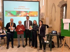 È in corso la cerimonia di premiazione del Gigante delle Langhe a Cortemilia 4