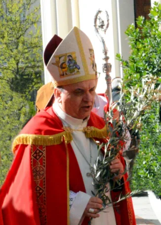 Gli auguri pasquali del vescovo Marco: «Il Risorto rinnovi in noi la speranza di un mondo nuovo»