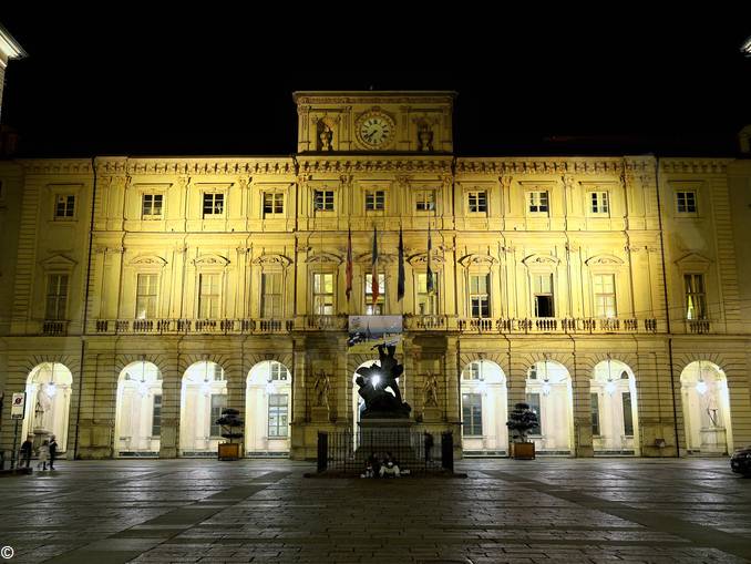 Torino si colora di giallo a cento giorni dalla partenza del Tour 1