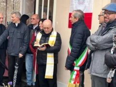 Scuola della Riva a Bra: la dedica a don Livio Greppi è ufficiale 4