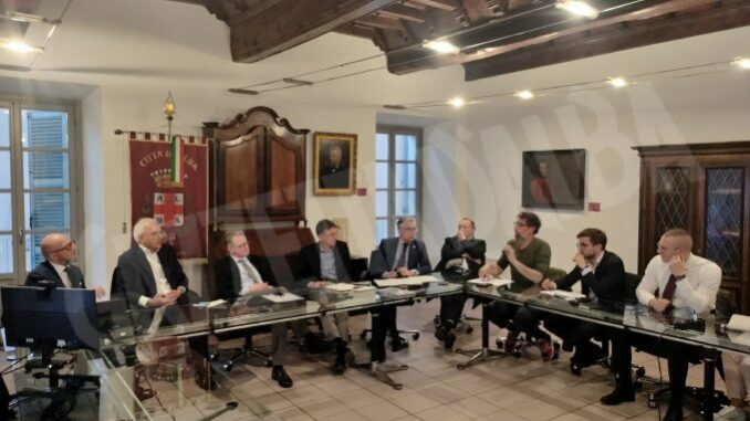 Alba, terza commissione consiliare convocata per questa sera, 4 aprile, incentrata su un aggiornamento della procedura di salvataggio di Egea Egea: manca ancora il via libera delle banche. La scadenza è fissata per il 10 aprile
