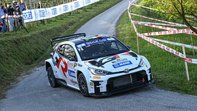 Lotta riaperta al Rally Regione Piemonte: Crugnola esce di strada, Basso è leader