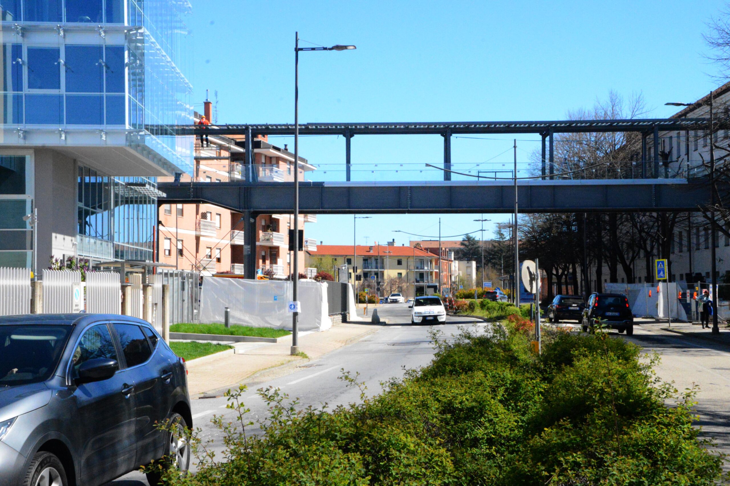 La nuova passerella sopraelevata che collega gli uffici albesi di Ferrero (FOTO) 1