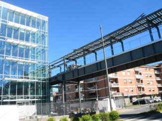 La nuova passerella sopraelevata che collega gli uffici albesi di Ferrero (FOTO)