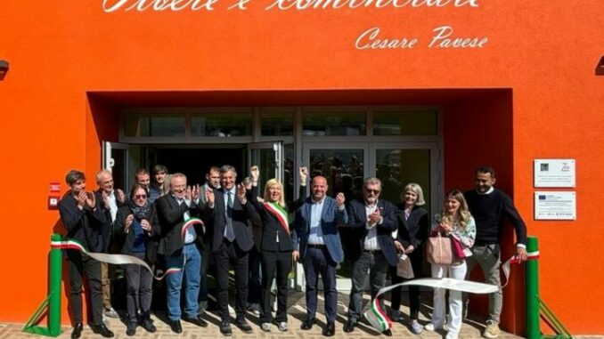 Taglio del nastro per la nuova scuola dell'infanzia in via Monsignor Bussi a Santo Stefano Belbo