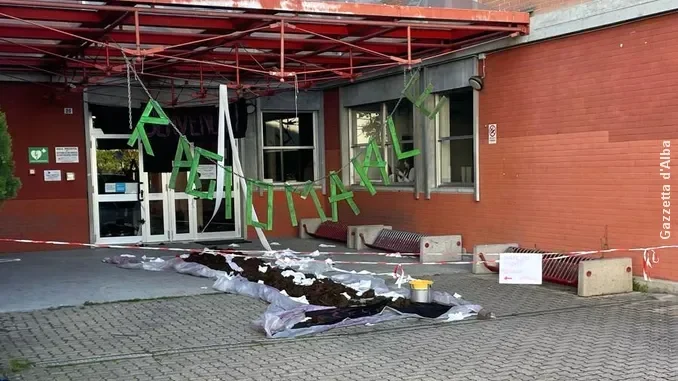 ragionieri-scuola Questa sera c'è la veglia dell'Enologica e puntualmente Ragioneria viene imbrattata