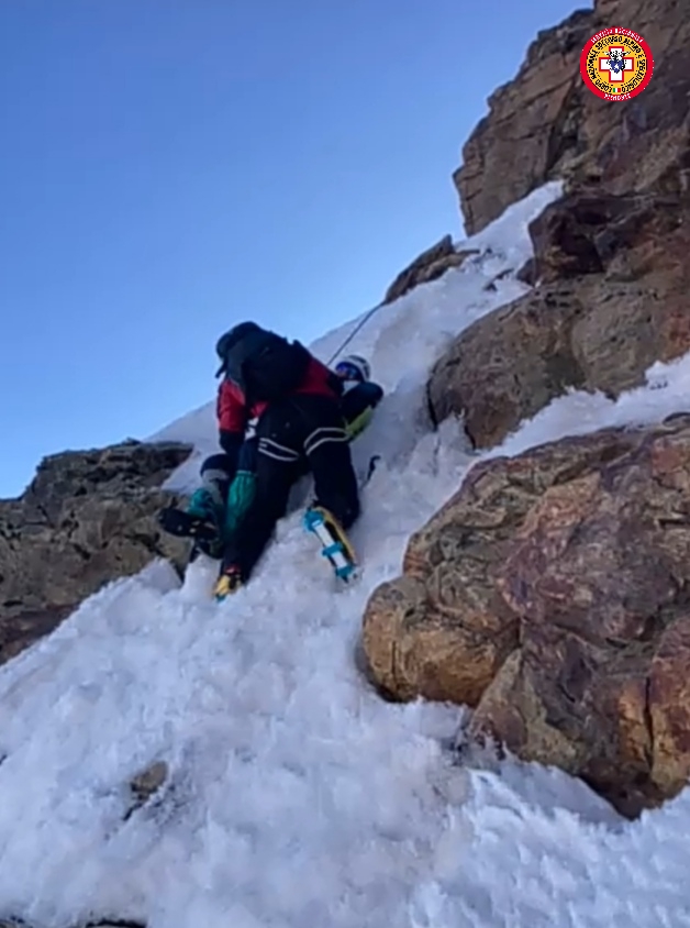 Sono in corso le operazioni di soccorso sul Monviso per due escursionisti francesi