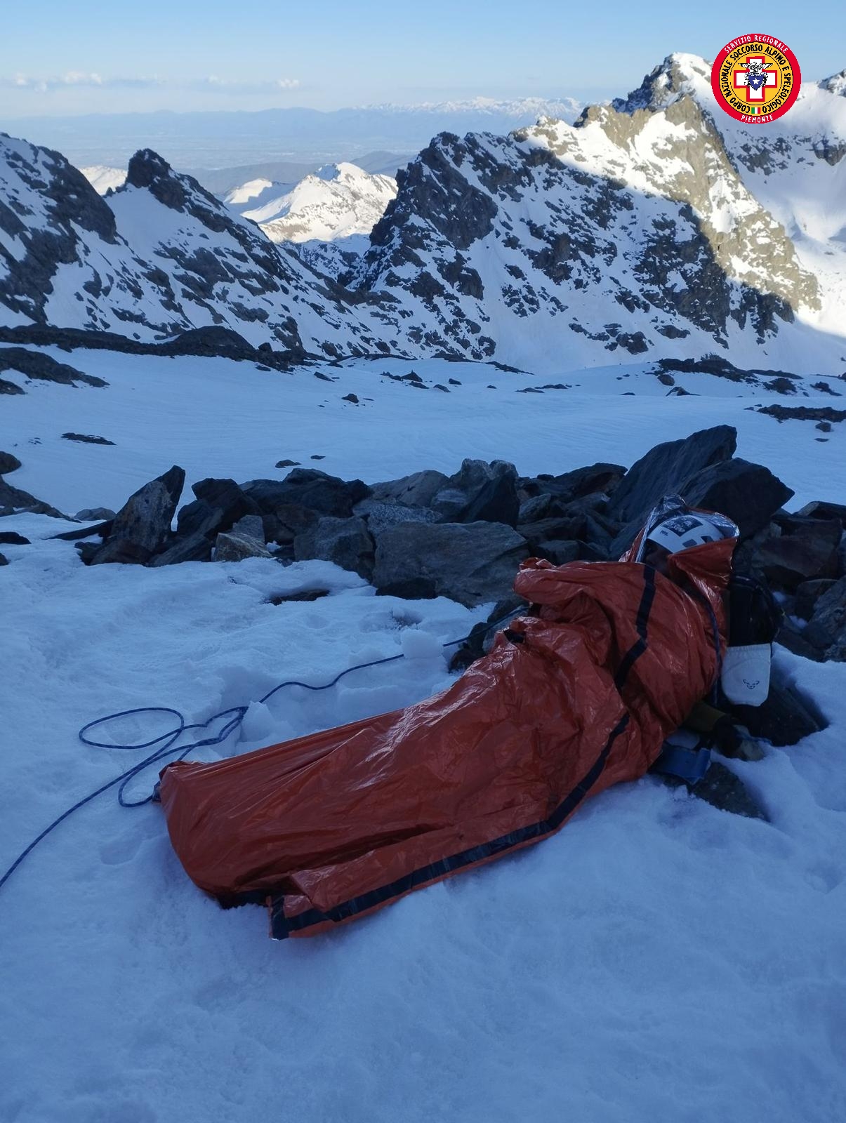 Sono in corso le operazioni di soccorso sul Monviso per due escursionisti francesi 1