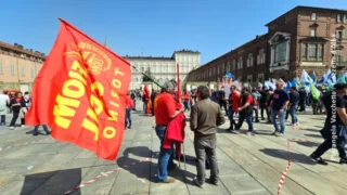 Oggi a Torino sciopero e corteo per chiedere il rilancio dello stabilimento di Mirafiori