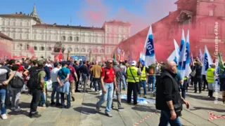 Oggi a Torino sciopero e corteo per chiedere il rilancio dello stabilimento di Mirafiori 2