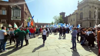 Oggi a Torino sciopero e corteo per chiedere il rilancio dello stabilimento di Mirafiori 3