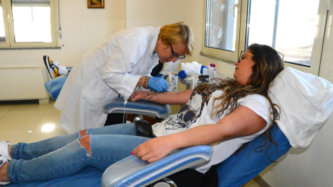 Cento donazioni all'Avis di Alba per Carlo Risso 3