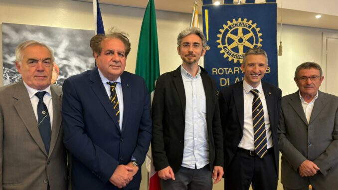 Foto 1 Lo Russo Bonino Bonomi Fortuna Allario Incontro con Cristian Bonomi, genealogista alla ricerca degli antenati alla conviviale del Rotary di Alba 1