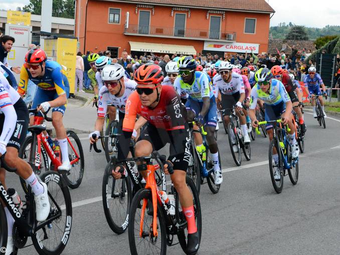 Giro d'Italia: a Fossano vittoria allo sprint del belga Merlier 2
