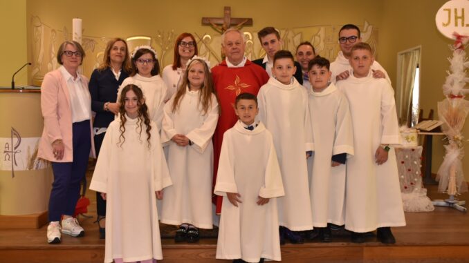 La prima comunione per sette ragazzi ai Salesiani di Bra