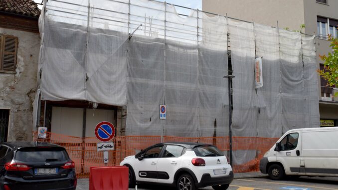 Addio al rudere in corso Piave