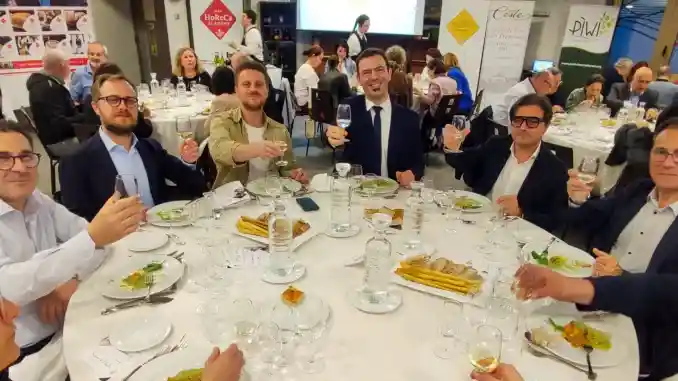 alba-accademia06 Gli studenti di Alba accademia alberghiera protagonisti alla cena pugliese