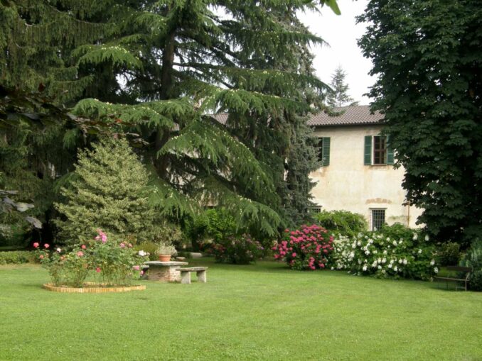 Il 19 maggio apriranno alle visite alcuni giardini storici della Granda 1