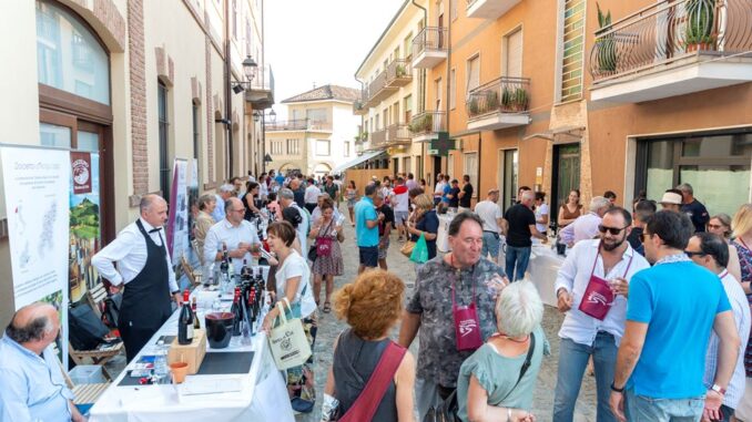 Dolcetto Summer Fest a Rodello, con musica e gustosi abbinamenti enogastronomici per celebrare il Dolcetto