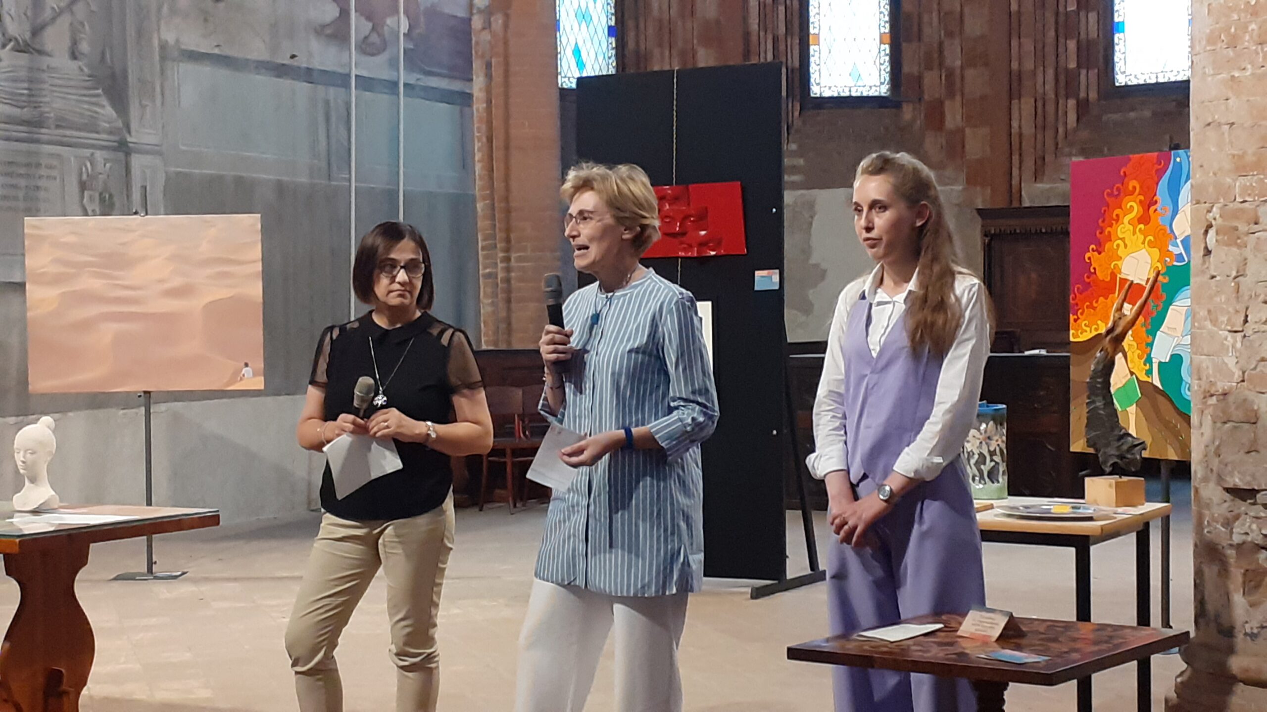 Asl Cn2, grande successo per la mostra solidale di Artisti per la ricerca 2