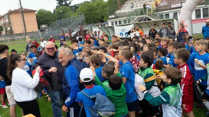 Alla festa del calcio giovanile 400 bambini in campo a Cuneo